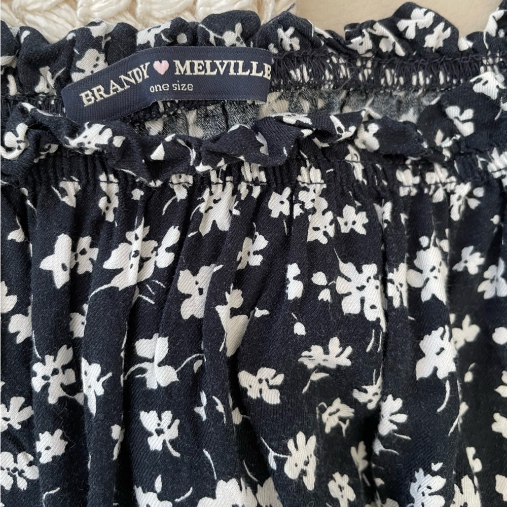 BRANDY MELVILLE TOP